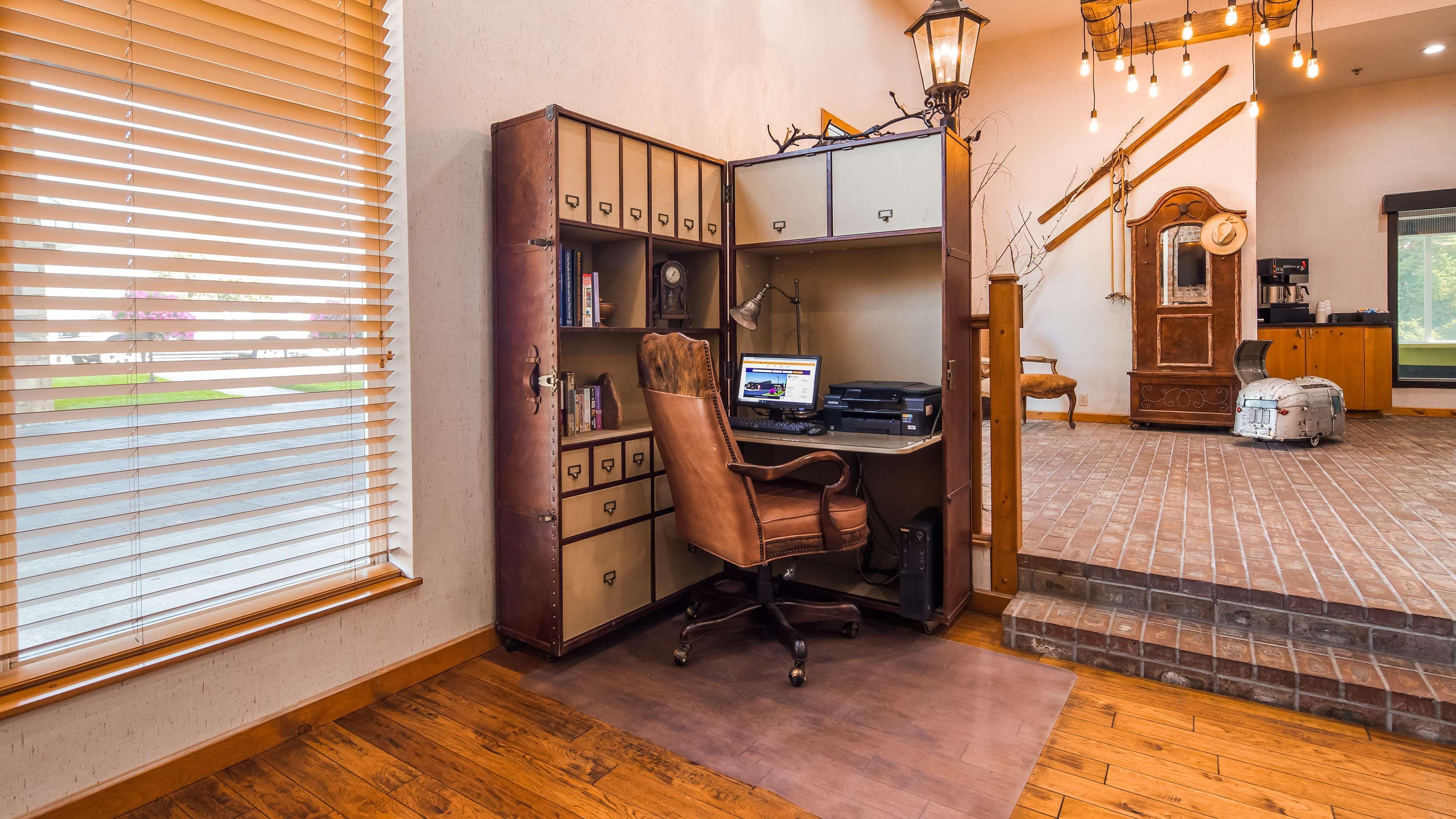 Best Western Prineville Inn Екстер'єр фото